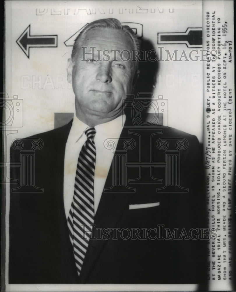 1957 Press Photo Mal Sidley PR Director at Beverly Hills Hotel as he appeared