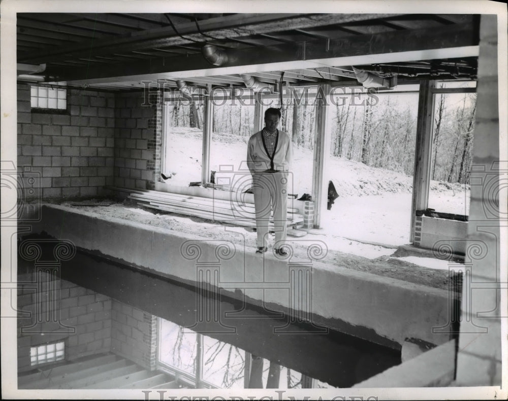 1953 Press Photo Vero Milano at basement pool in Shady lane house