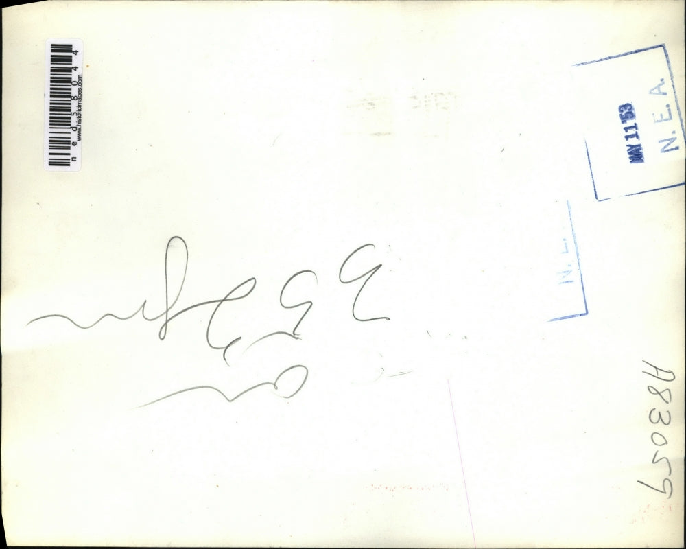 1953 Press Photo Mother and best girl join in an embrace of Pfc. Robert Fleming