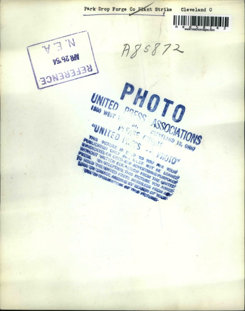 1954 Press Photo Park Drop Forge Co plant strike in Cleveland Ohio