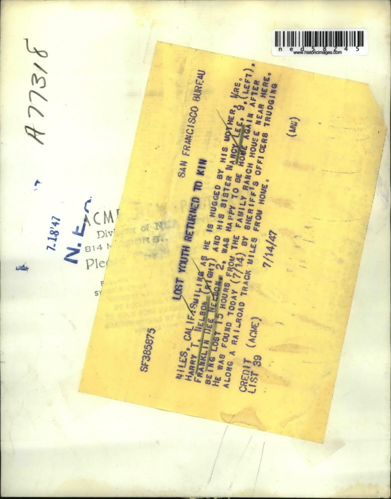 1947 Press Photo Mrs Harry Nelson & Nancy Lee hugs Franklin Dee Nelson