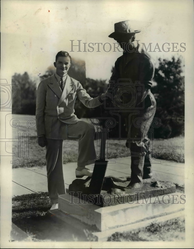 1936 Press Photo Dan Hamilton, Campaign Manager For Alf Landon, Republican - Historic Images