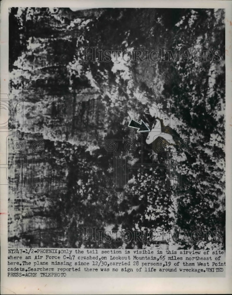 1952 Press Photo Pheonix Ariview Of Air Force Crash Mountain No Sign Of Life