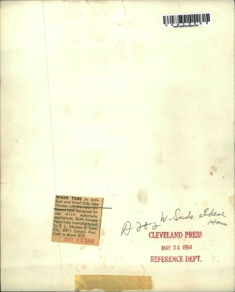 1954 Press Photo Wash tubs in East and West Side Idea Houses.