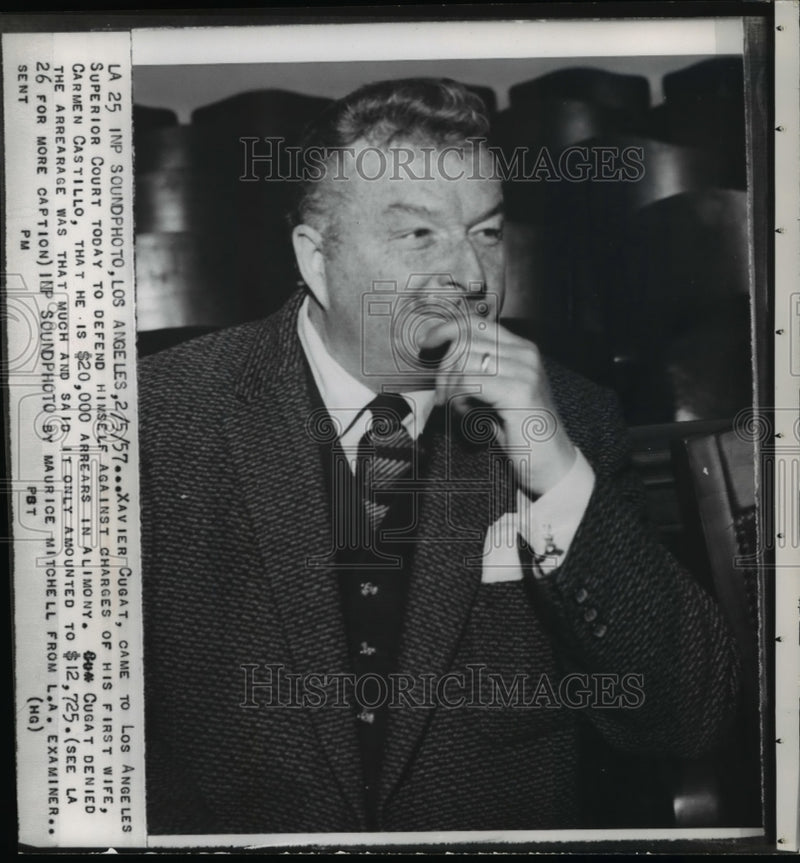Load image into Gallery viewer, 1957 Press Photo Xavier Cugat at Superior Court to defend himself against charge
