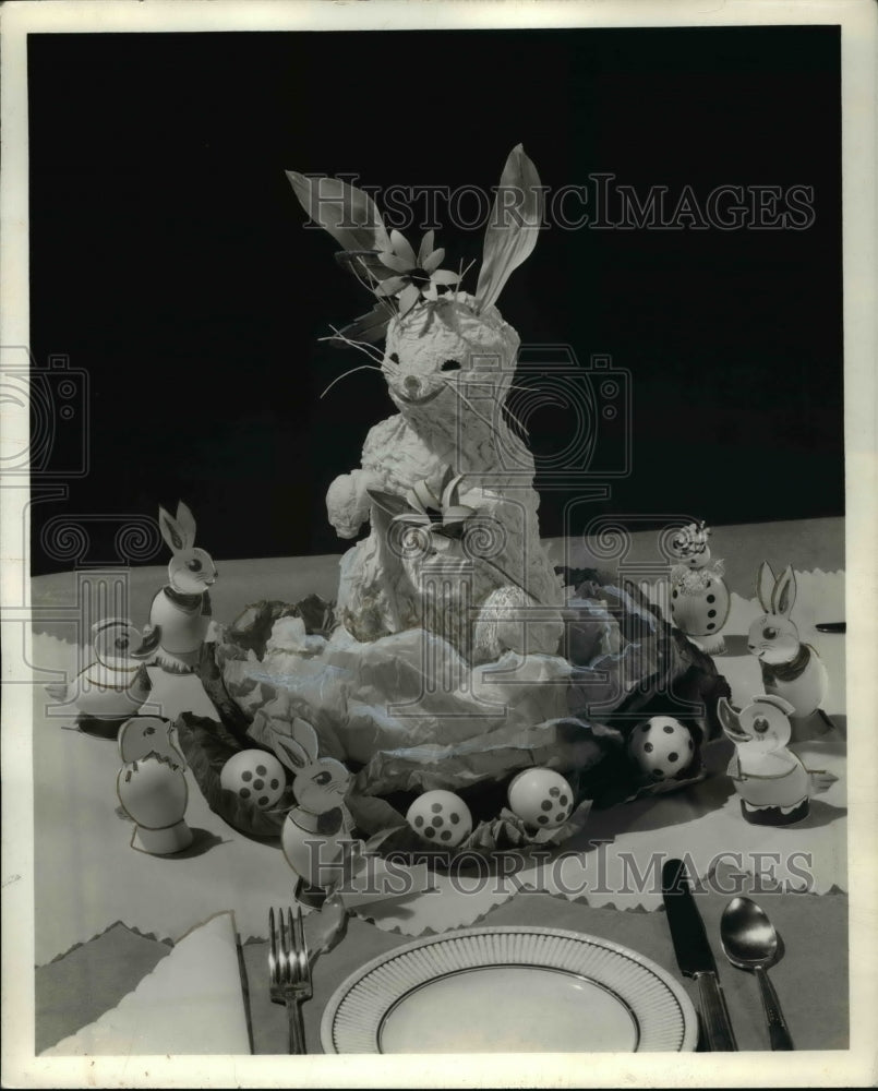1941 Press Photo Easter Bunnies