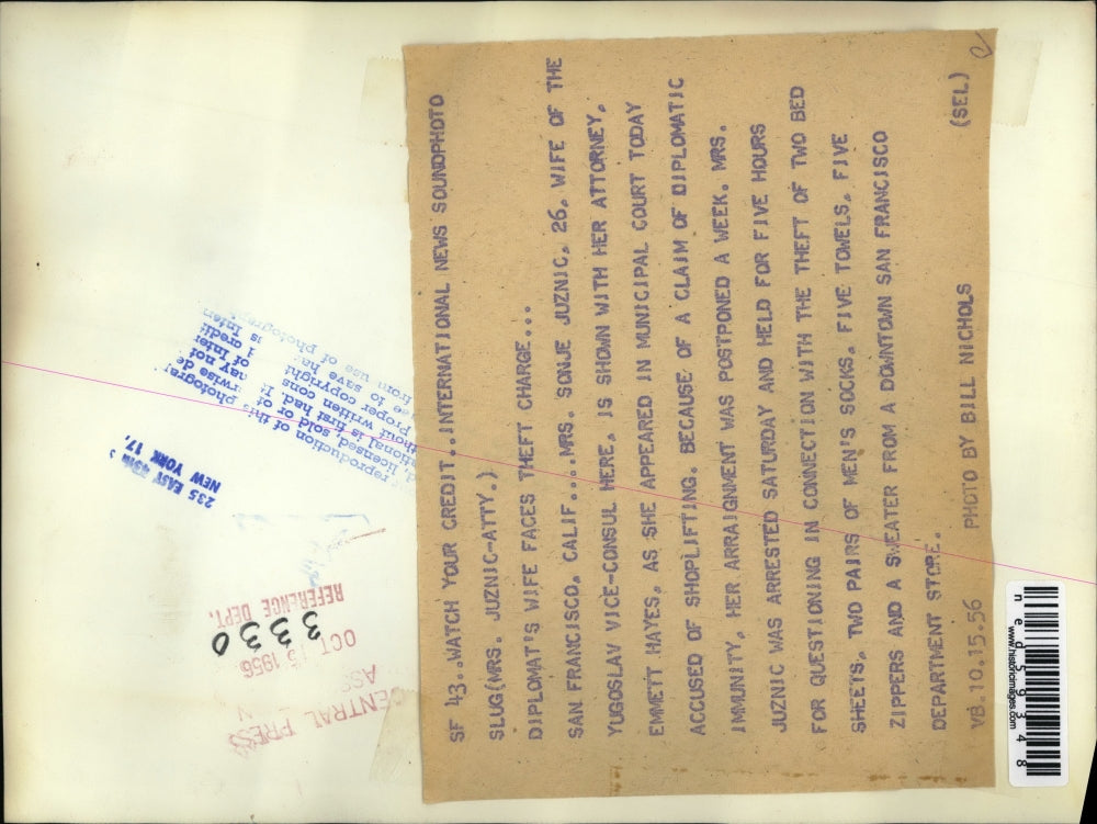 1956 Press Photo Mrs. Sonje Jusnic with her lawyer Emmett Hayes