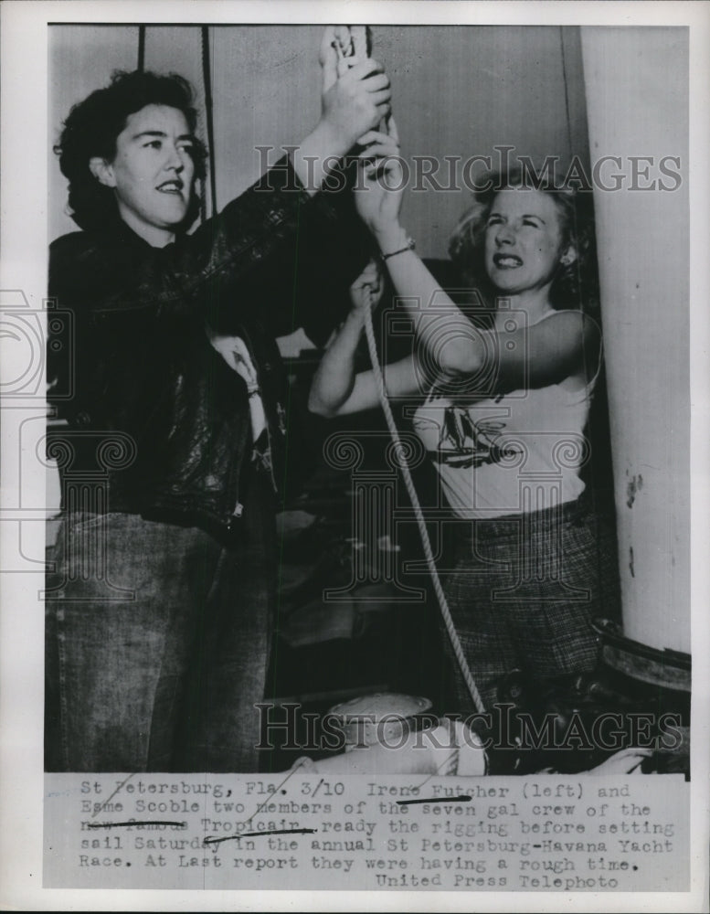 1952 Press Photo Irene Futcher & Esme Scoble members of Tropicair crew