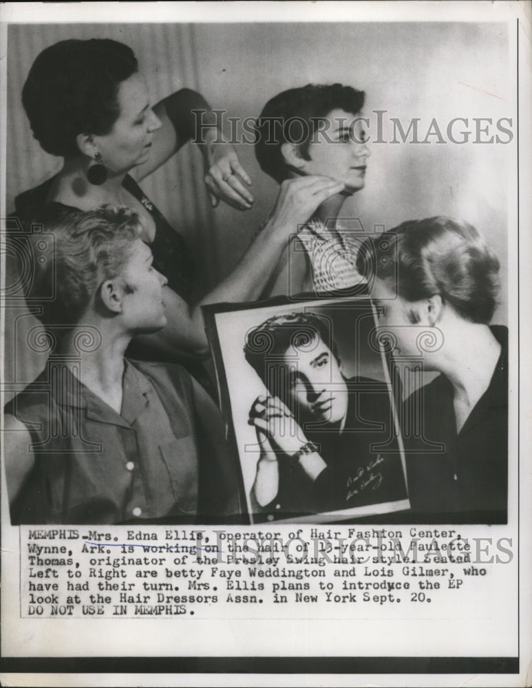 Load image into Gallery viewer, 1956 Press Photo Mrs. Edna Ellis working on hair of Paulette Thomas
