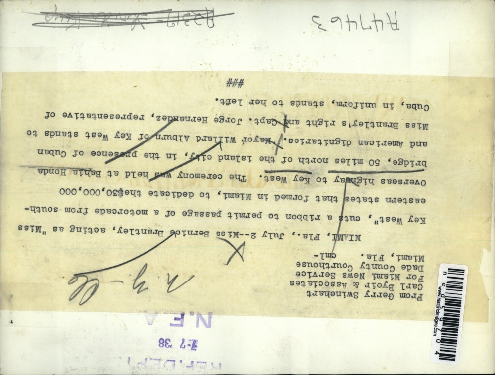 1938 Press Photo Bernice Brantley, with Mayor Willard Alburn and Capt. Hernandez