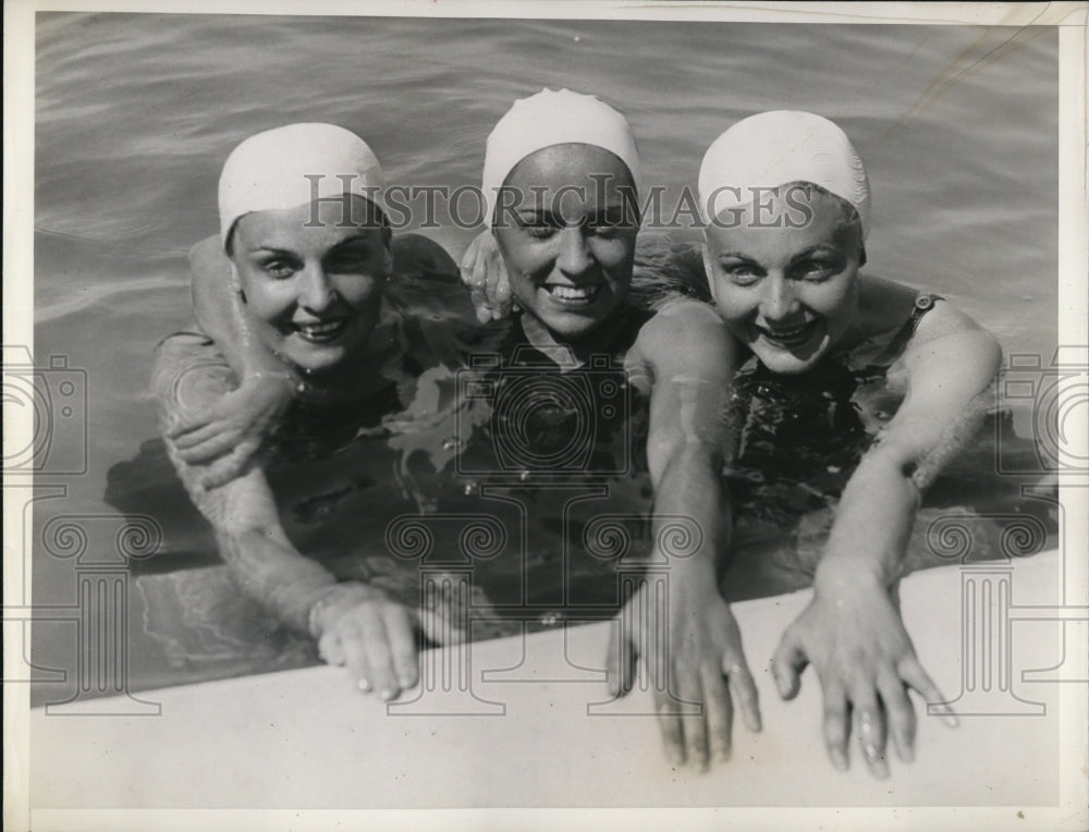 1935 Press Photo L-R Elizabeth Kompa,1st, Alice Bridges,4th and Erna Kompa,2nd