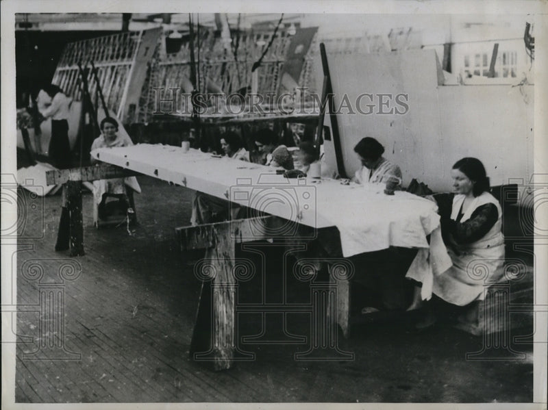 Load image into Gallery viewer, 1934 Press Photo Girls in the Naval Aircraft Factory Philadelphia, Pa
