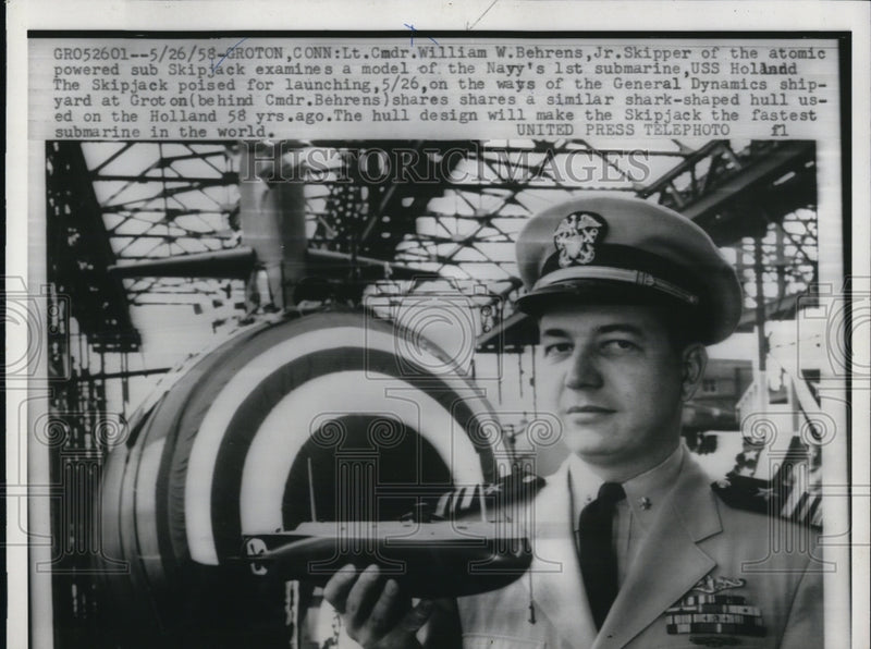 Load image into Gallery viewer, 1958 Press Photo Lt.Cmdr. William W. Behrans Jr.
