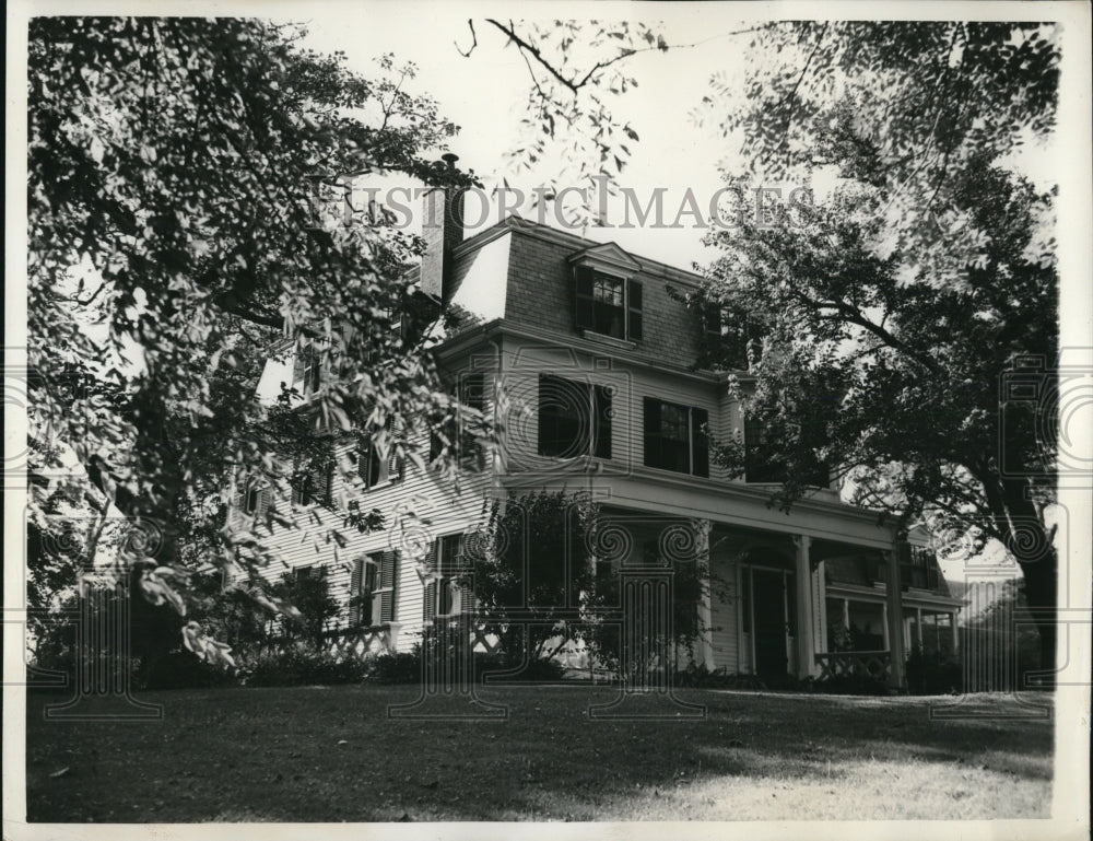 1941 Press Photo View of the home at Barnstable, on the century-old Bacon State