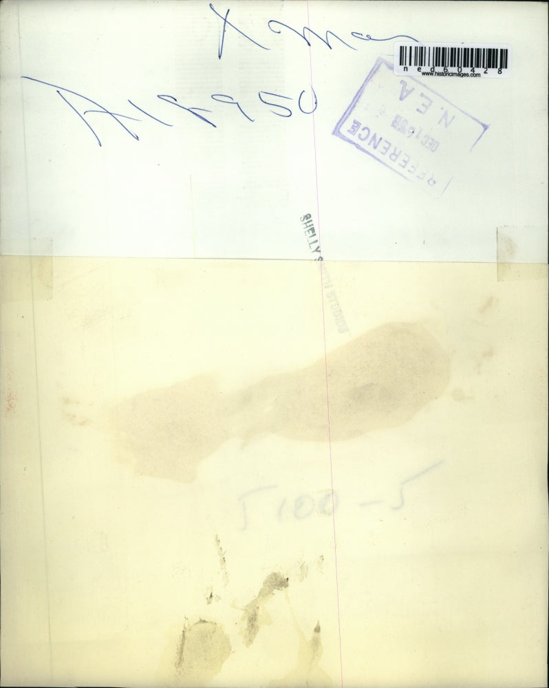 1958 Press Photo Girl Making a Santa Decoration