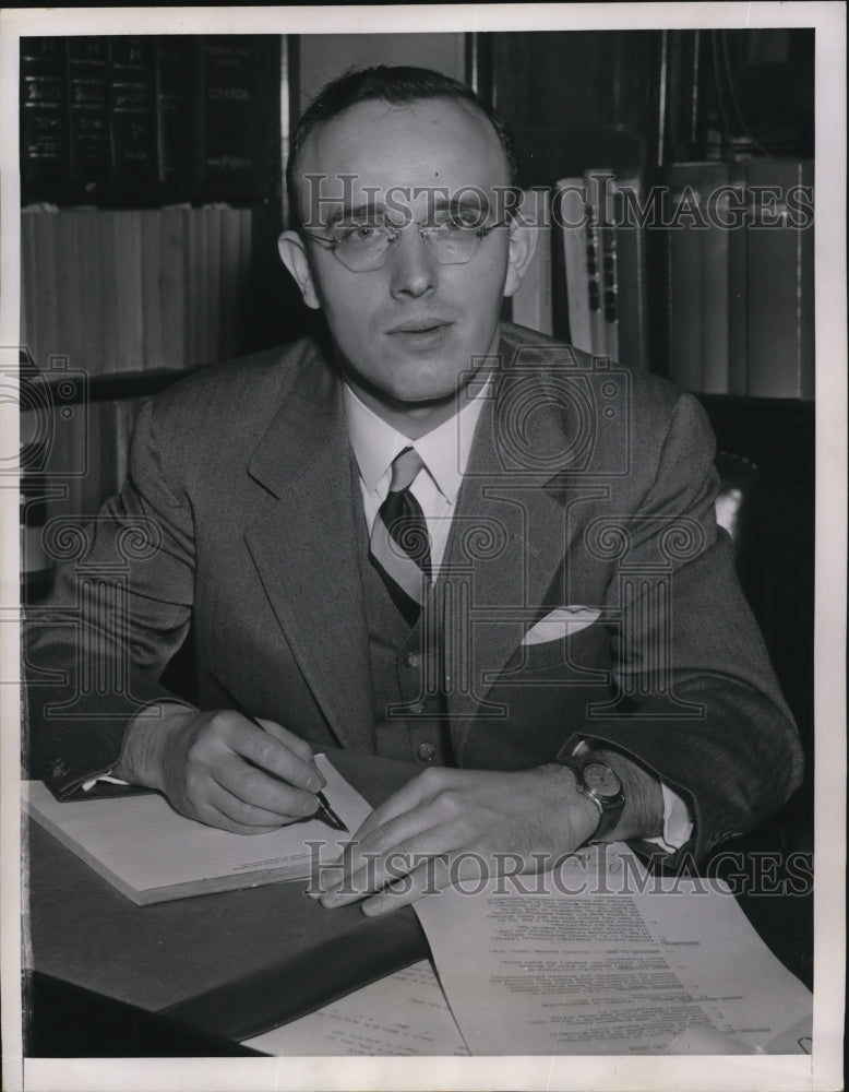 Load image into Gallery viewer, 1952 Press Photo Washington DC Charles WIlliam Davis was nominated by President
