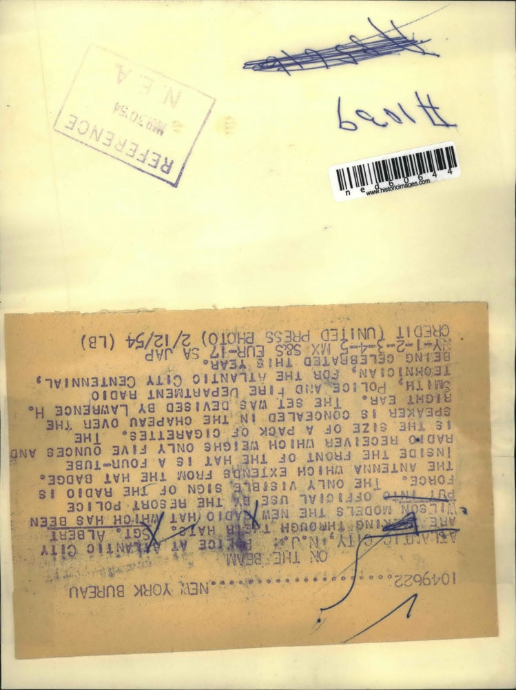 1954 Press Photo Atlantic City NJ police Sgt Albert Wilson & new radio for calls