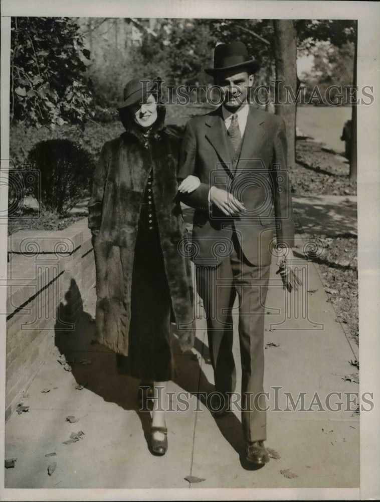 1935 Press Photo Marie McINtyre daughter of Marvin McIntyre, secretary to
