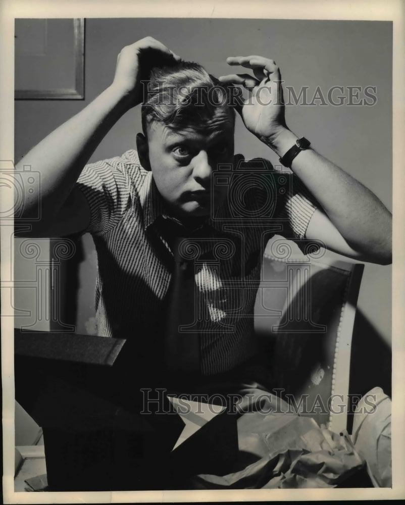 1948 Press Photo Don Hoster in his New Hairdo
