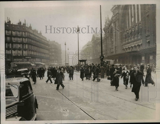 1917 Press Photo Paris France, trade union leaders strike for shooting rioters