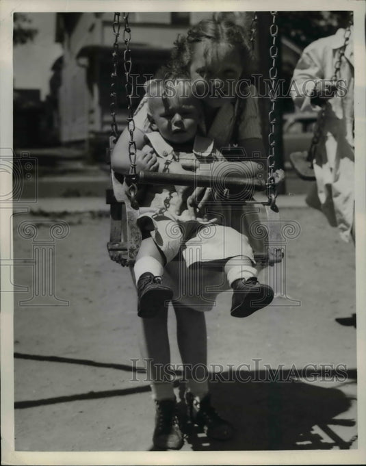 1948 Press Photo Nancy Tiffman & brother Donald- Historic Images