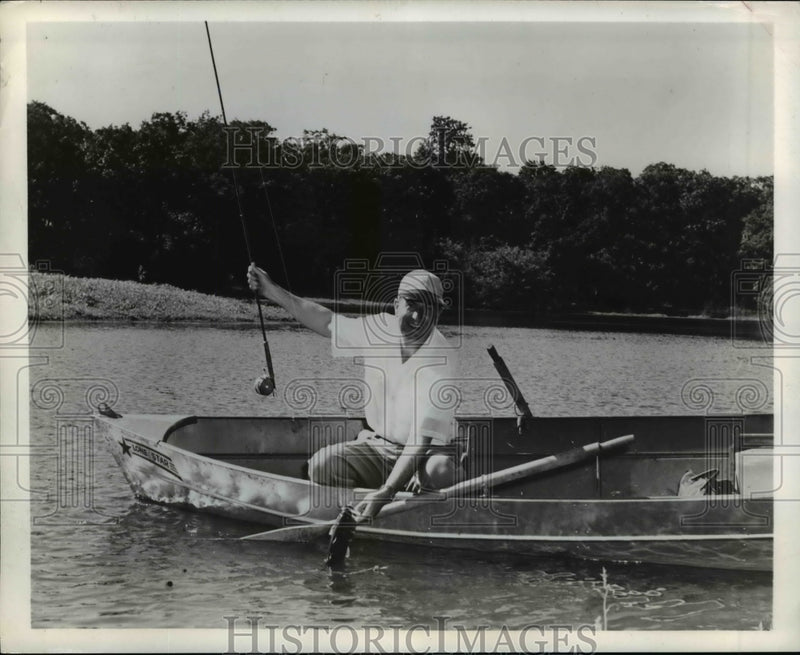 Load image into Gallery viewer, 1952 Press Photo Don McNeill famous Toastmaster of ABC Breakfast Club
