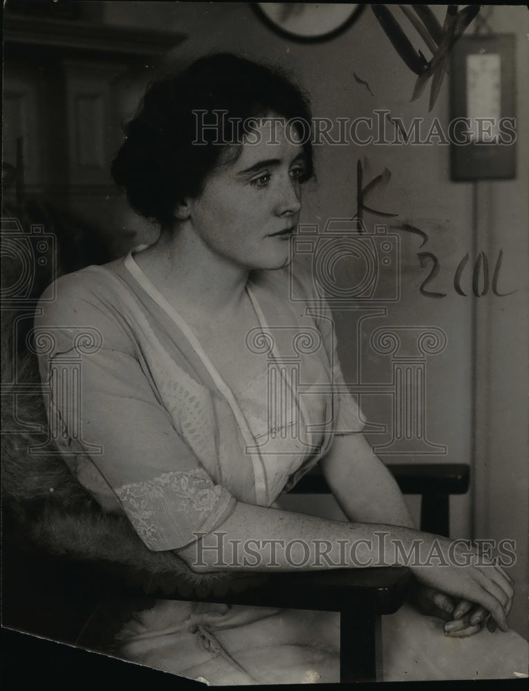 1924 Press Photo Mrs. Dudley Warfield, expert shot