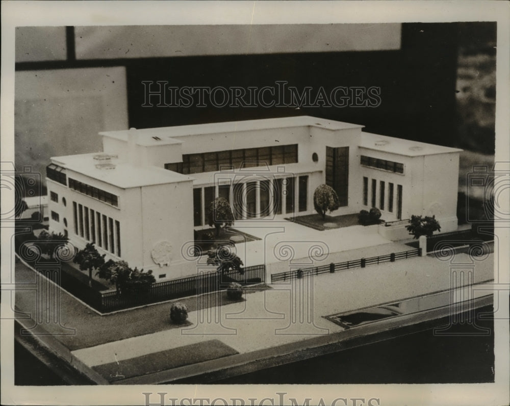 1935 Press Photo This is a model of the Dental Clinic, made possible thru the