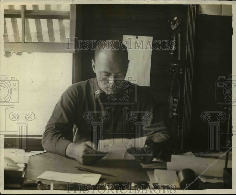 Load image into Gallery viewer, 1918 Press Photo Captain W. G. Kilner
