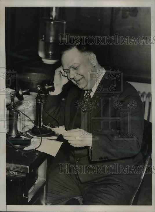 1936 Press Photo Phillip Heine on Winning Grand National Steeplechase 2nd Place