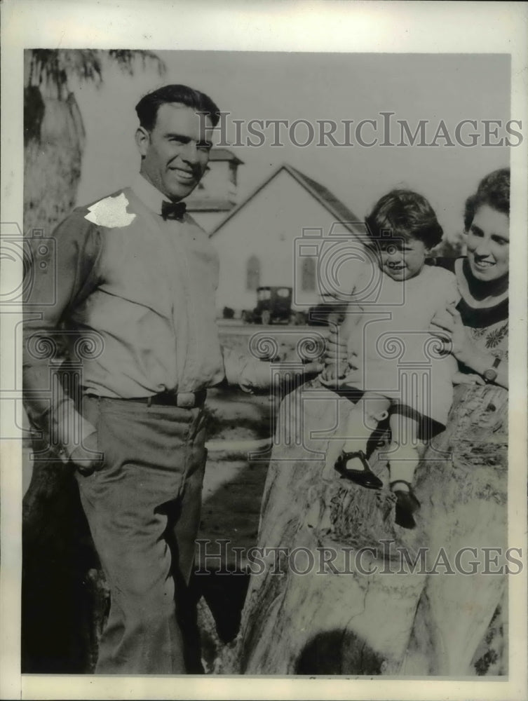 1932 Press Photo E.S. Thomas with his family