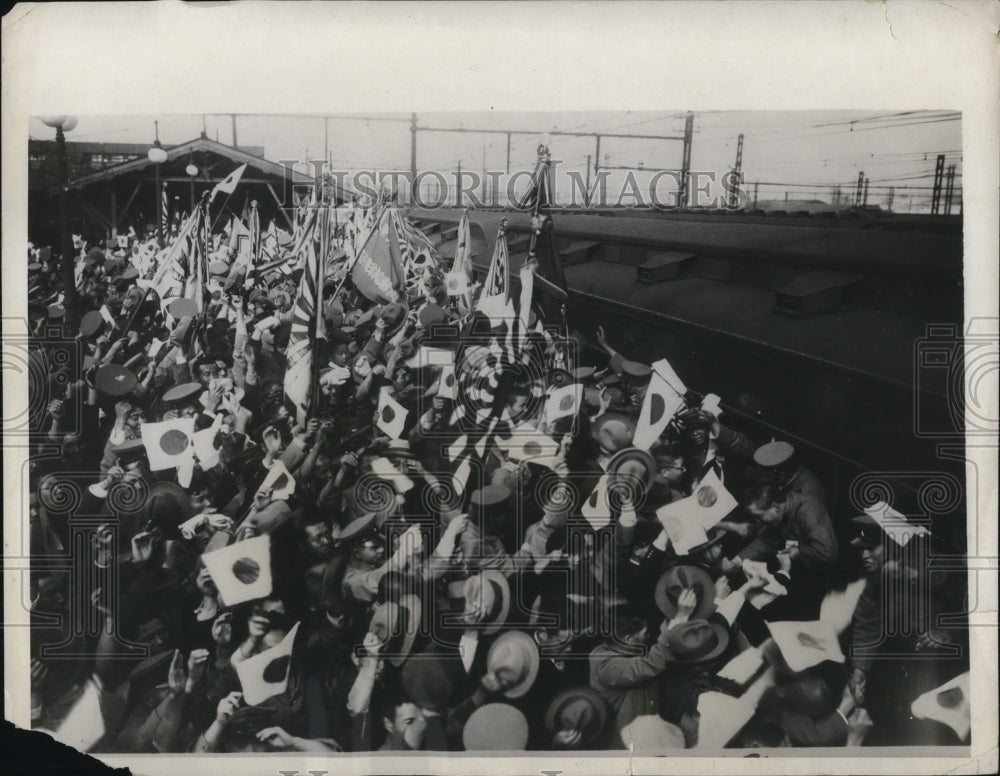 1931 Press Photo Soldiers of 8th Division at Shinagawa, Japan railway station