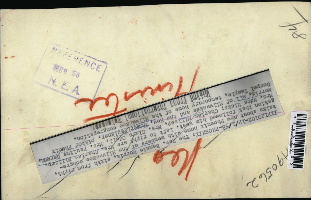 1958 Press Photo Reverend Bennie Morris, Milwaukee Church Congregation Members