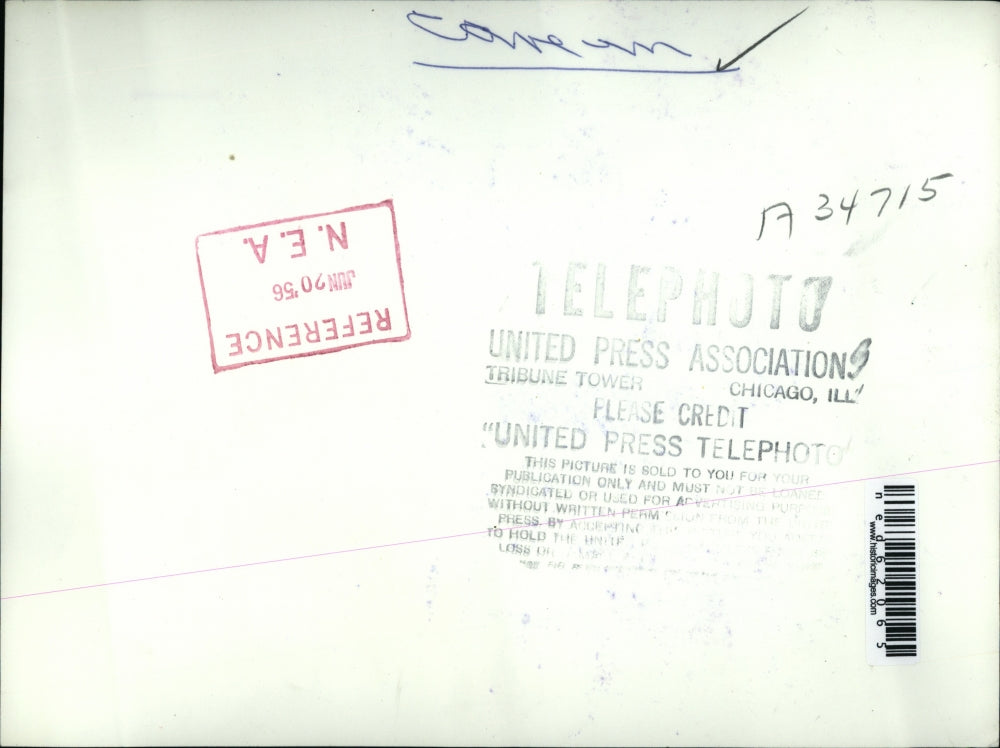 1956 Press Photo Volunteer workers, policemen and firemen work together