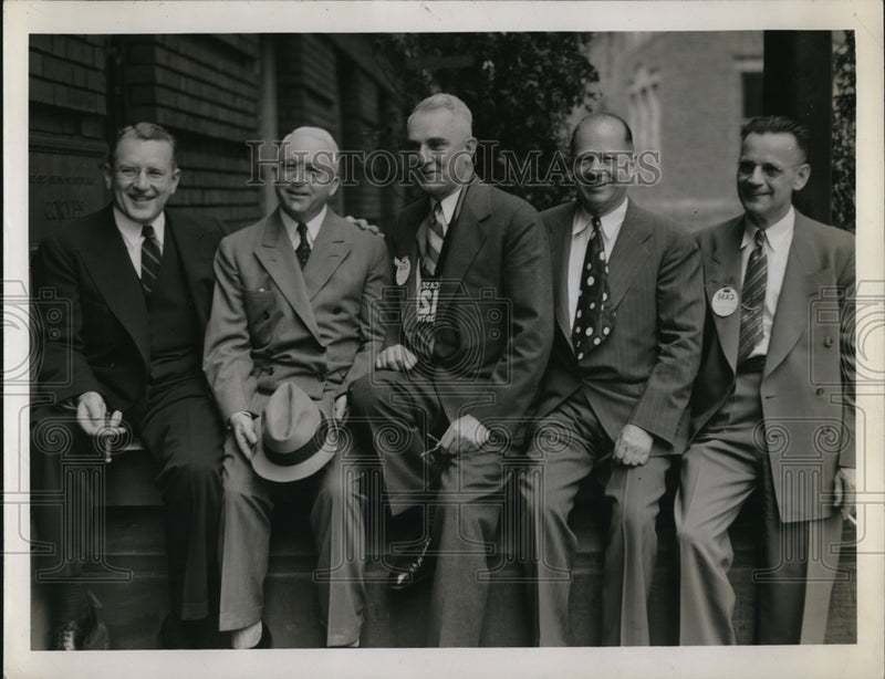 Load image into Gallery viewer, 1942 Press Photo (L to R) Leonard Wirtz, William Wielendent, F.E.Brooks, J.E.
