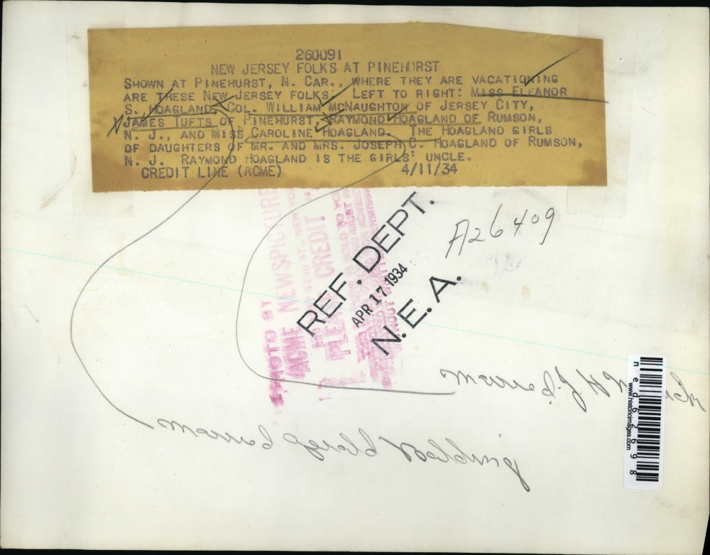 1934 Press Photo Shown at Pinehurst N Car are Eleanor Hoagland, COl William