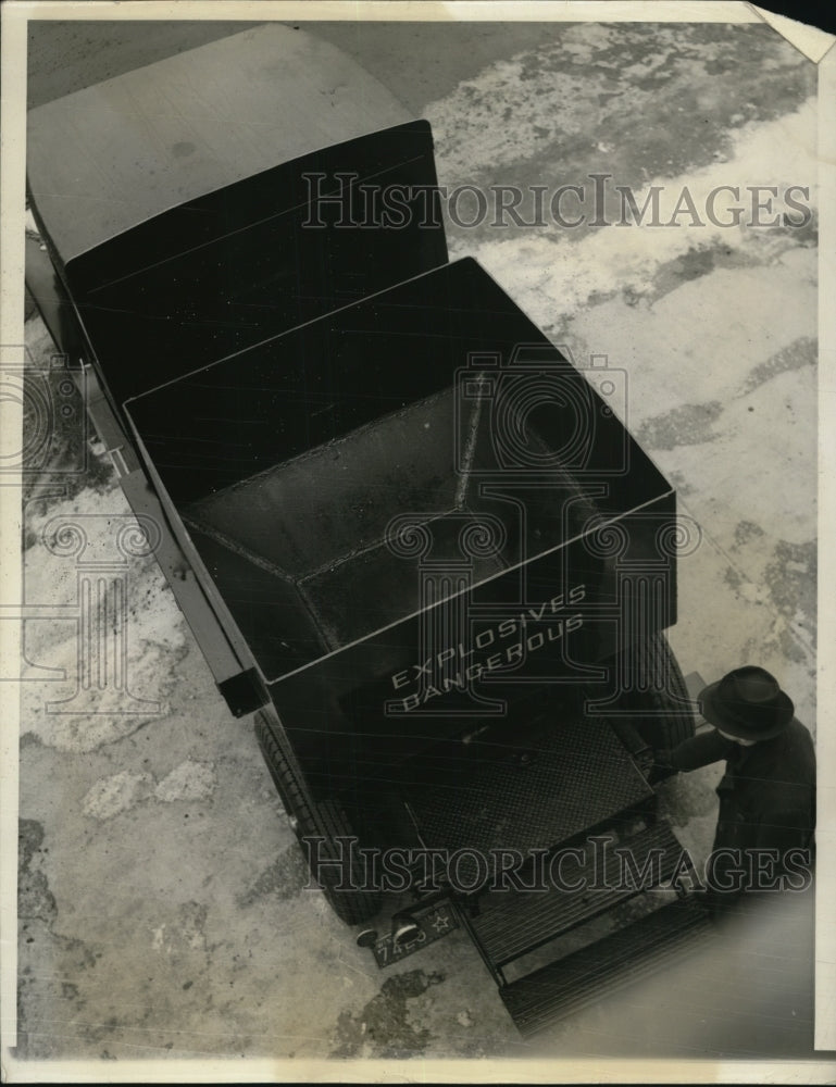 1941 Press Photo Bomb Wagon, Police's Safeguard Against Sabotuers