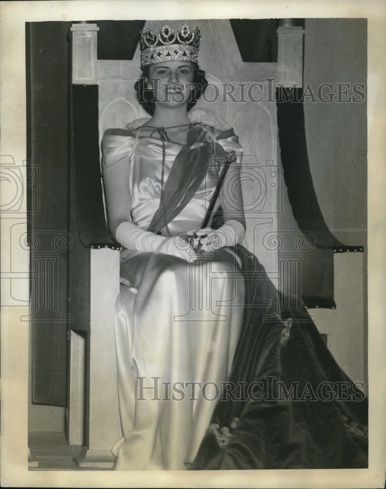 1938 Press Photo Miss Martha Kathryn Lamkin Crowned Queen Of Carnival