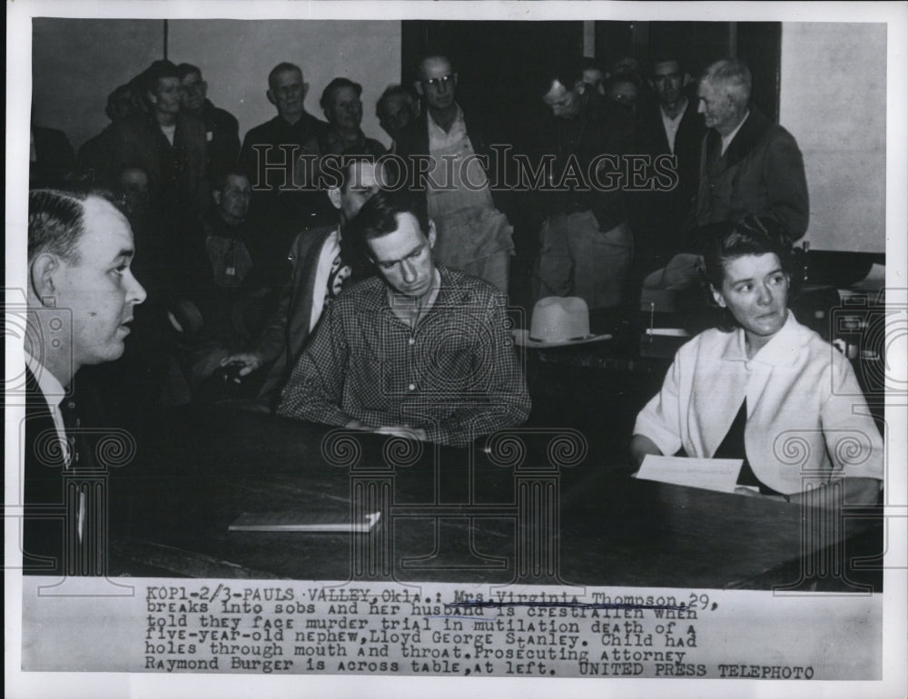 1955 Press Photo Mrs. VirginiaThompson with her husband at the murder trial