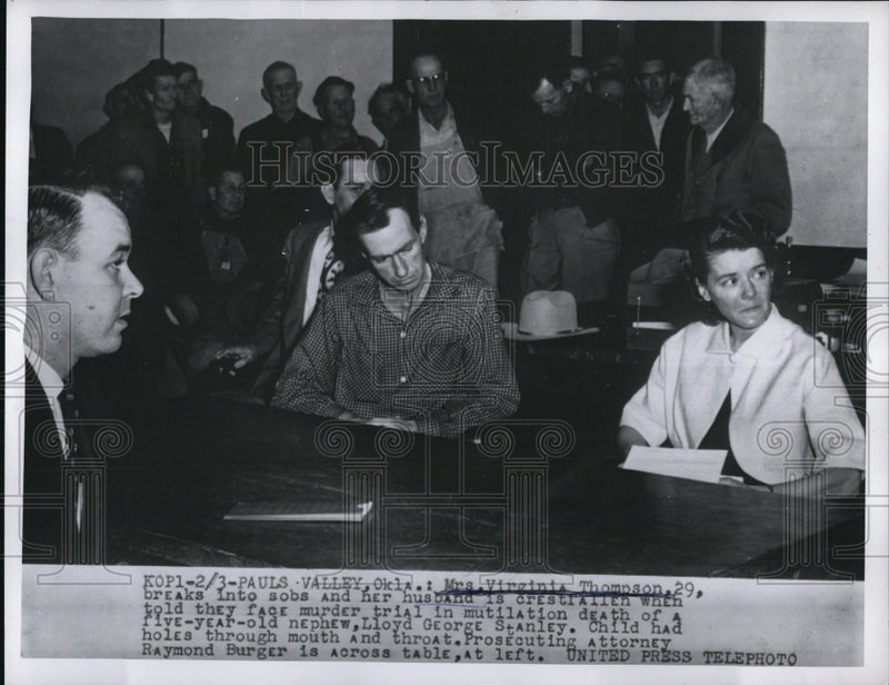 Load image into Gallery viewer, 1955 Press Photo Mrs. VirginiaThompson with her husband at the murder trial
