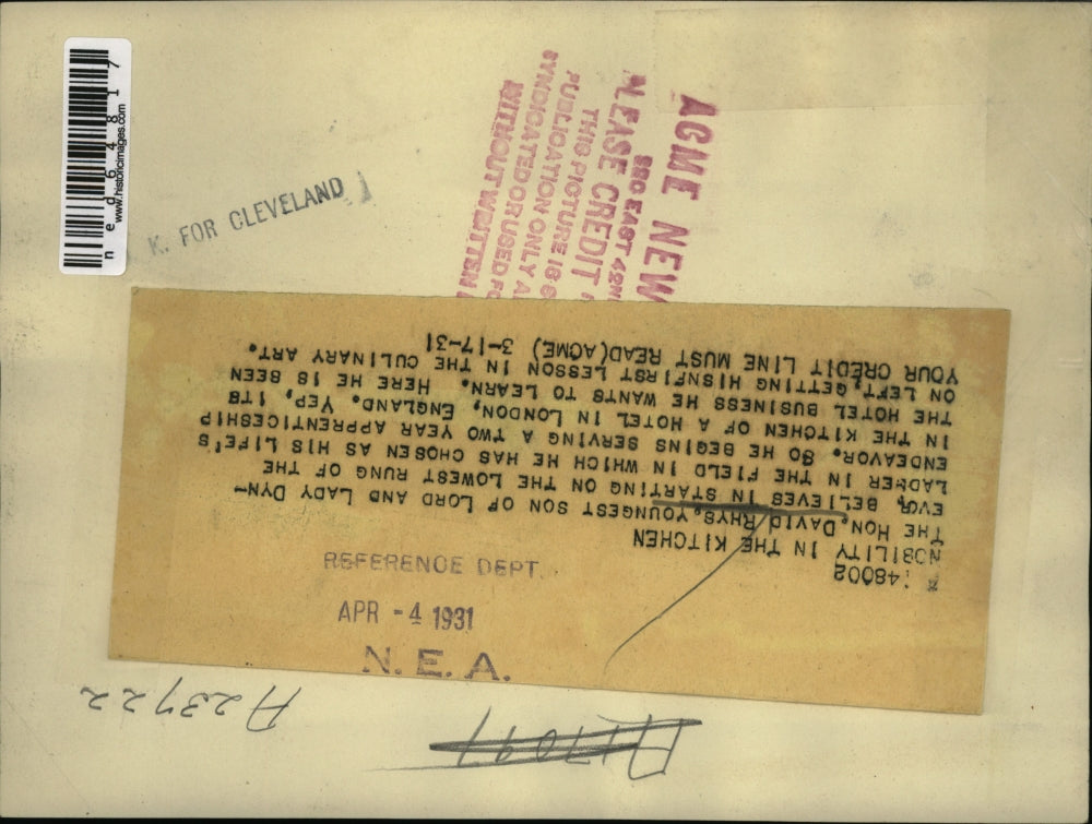 1931 Press Photo David Rhys Being a Chef in London