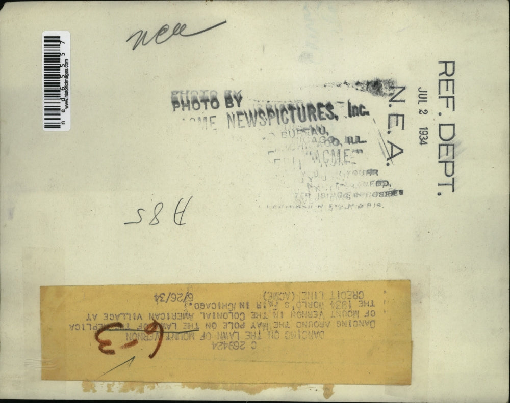 1934 Press Photo Dancing around the may pole on the lawn of the replica