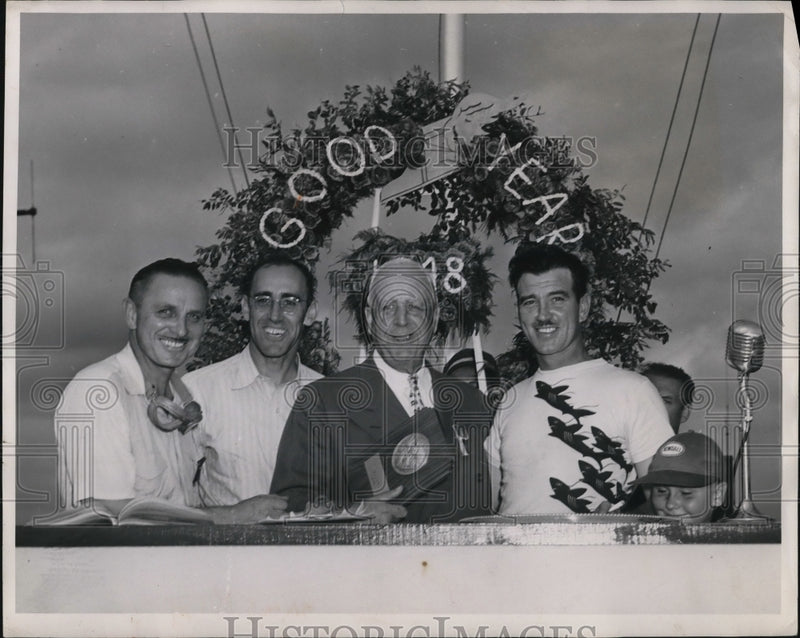 Load image into Gallery viewer, 1949 Press Photo Chester SJ William Litchfield Goodyear President Herman Slick
