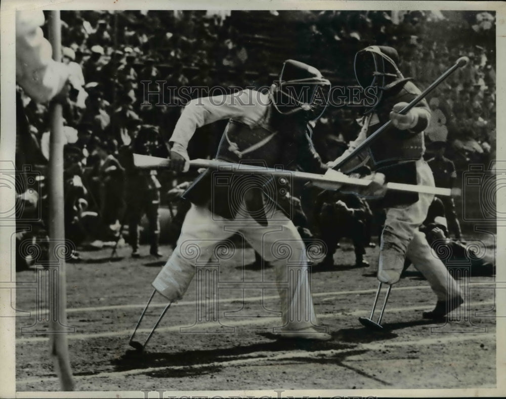 1939 Press Photo Athletes playing games after loosing their limbs in a war.