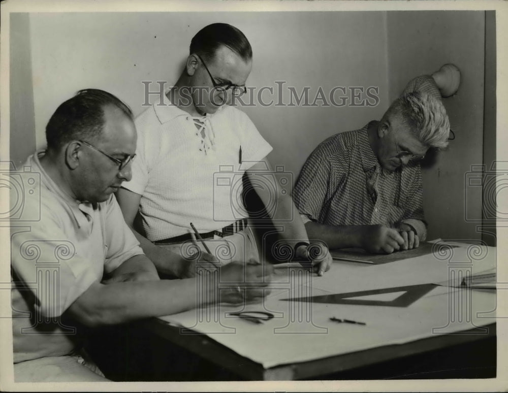 1940 Press Photo Edward Curtis, Carl Jagenberg, R Barker, WPA Traffic Survey Map