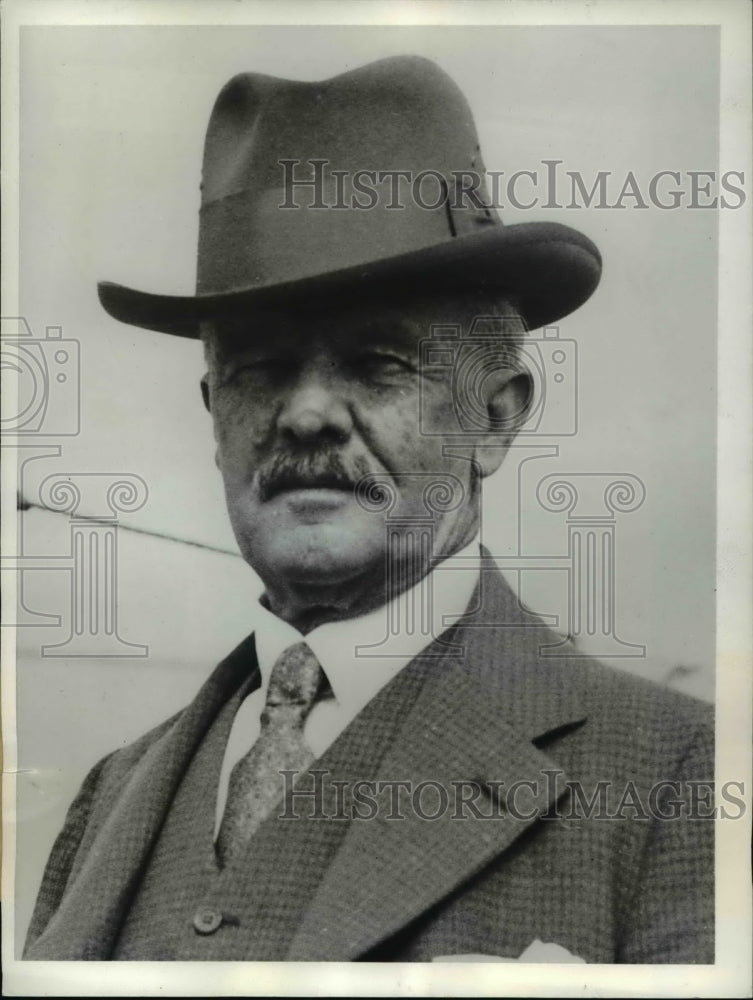 1933 Press Photo Sir John Vicars Australia "Wool King" Vacations In Los Angeles