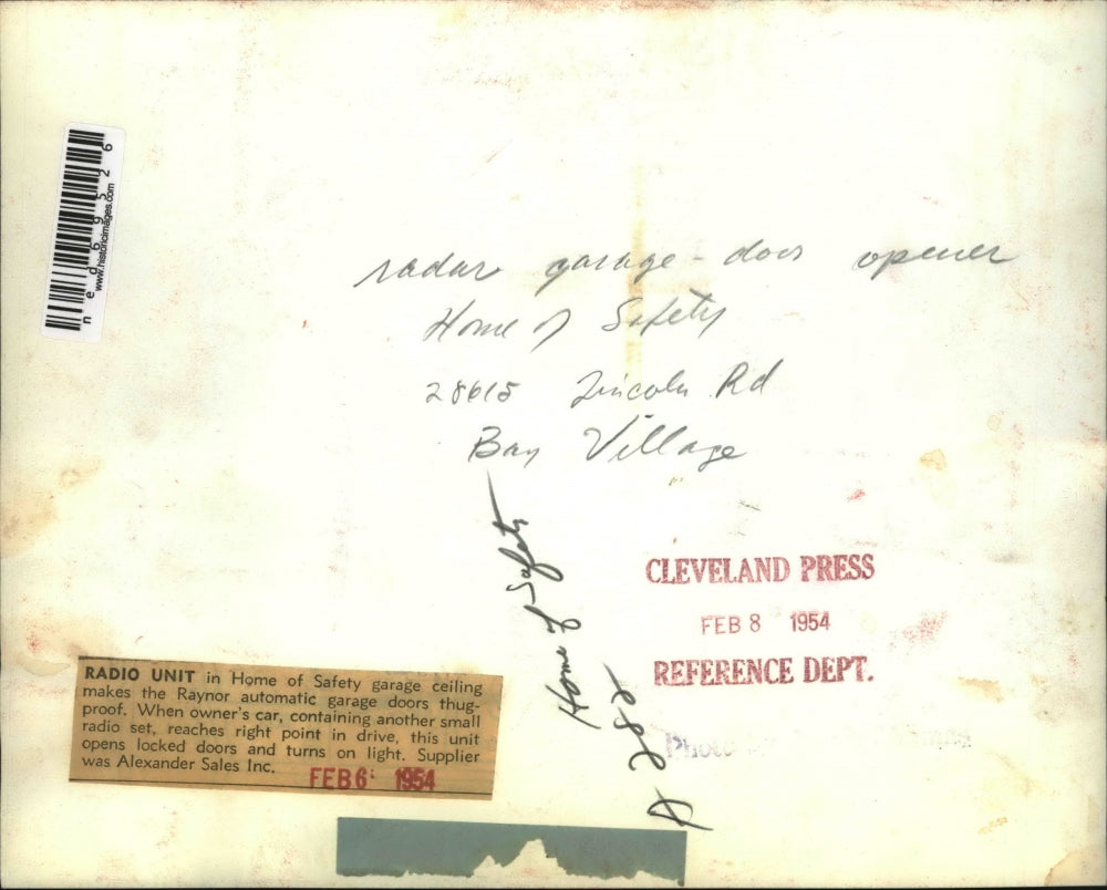 1954 Press Photo Radio unit in HOme of Safety Garage ceiling makes Raynor Garage