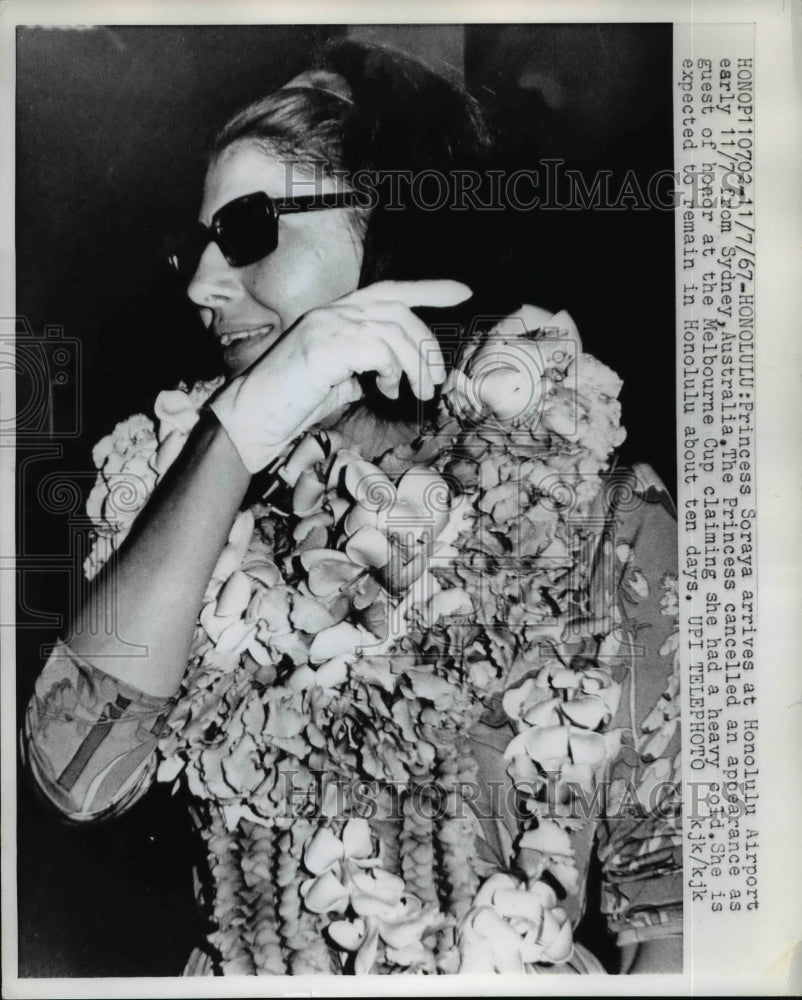 1967 Press Photo Princess Soraya, as she arrives at Honolulu airport- Historic Images