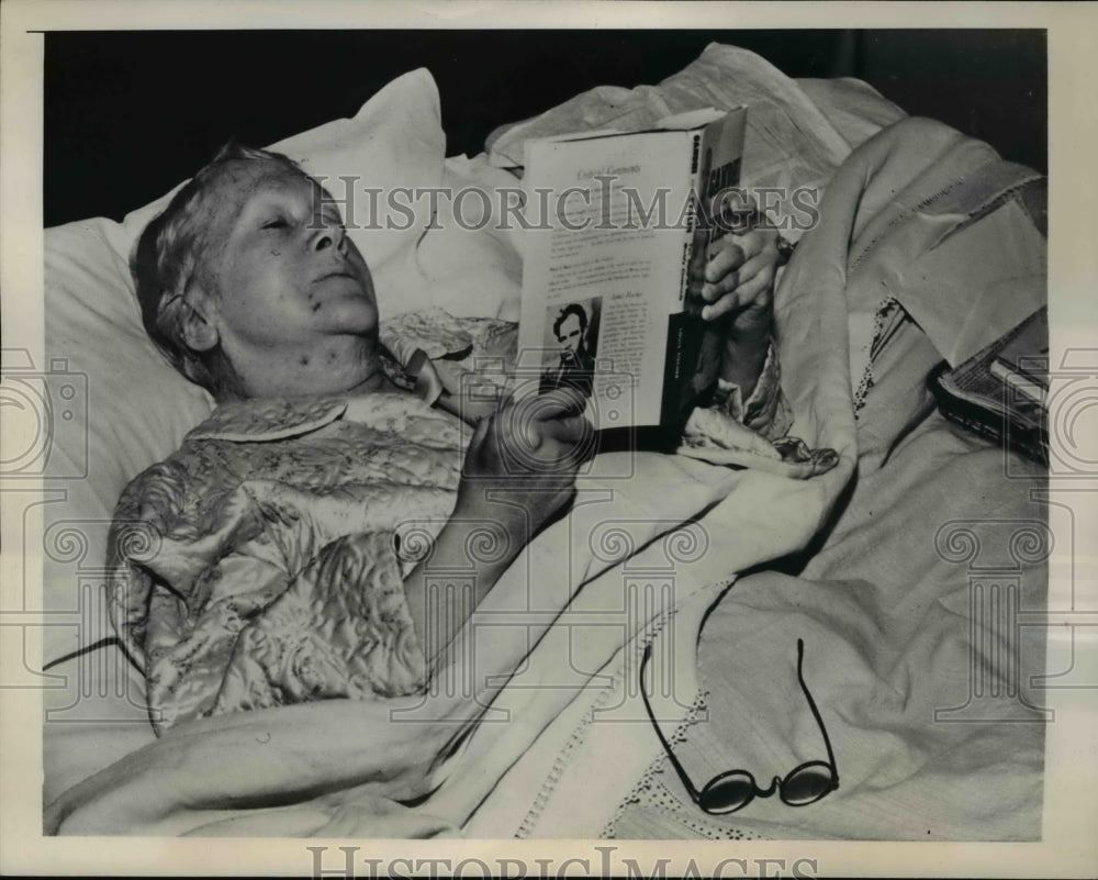 1948 Press Photo Widow Mrs Caroline Foulke Urie withholds war income tax