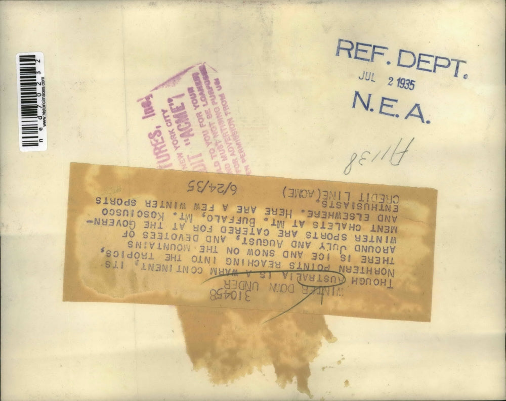 1935 Press Photo Teenagers Play on Frozen Mountain Lake During Winter, Australia